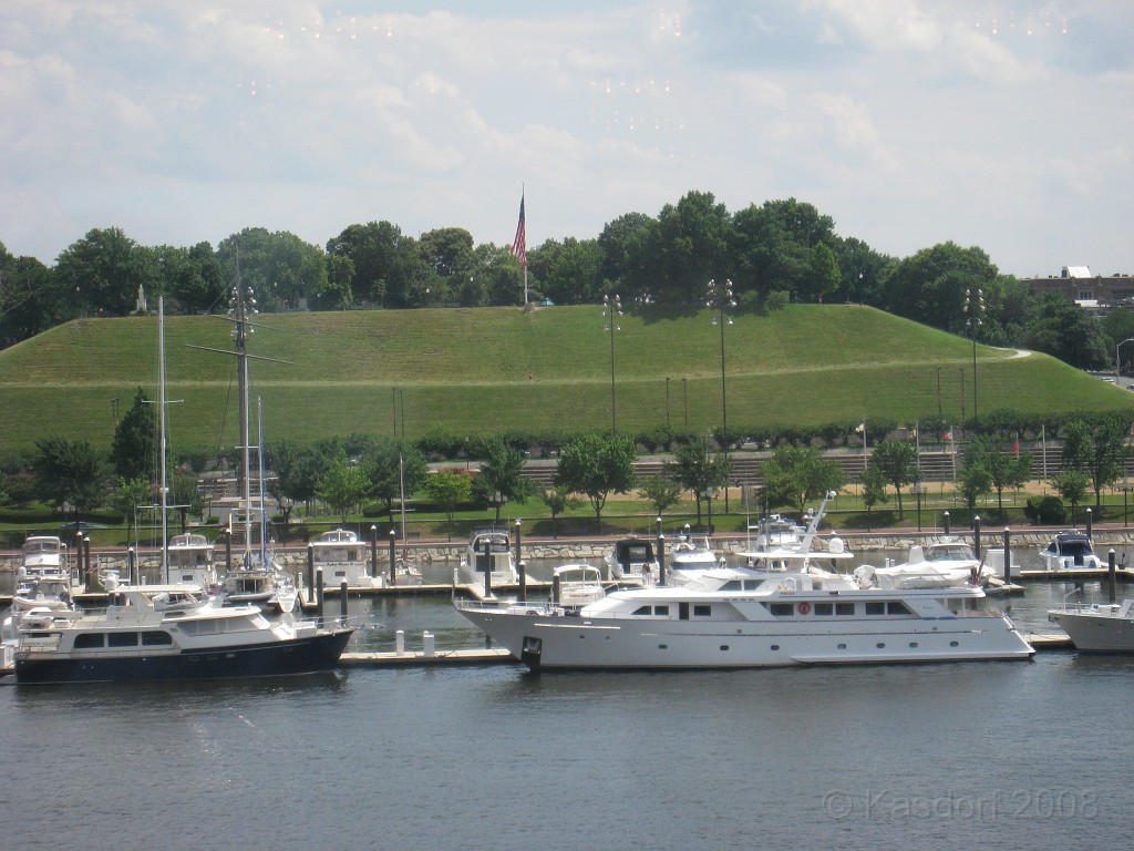 Baltimore MD 2009 1870.jpg - A 4th of July trip to Washington DC in 2009 included a stop in Baltimore MD to see the National Aquarium.